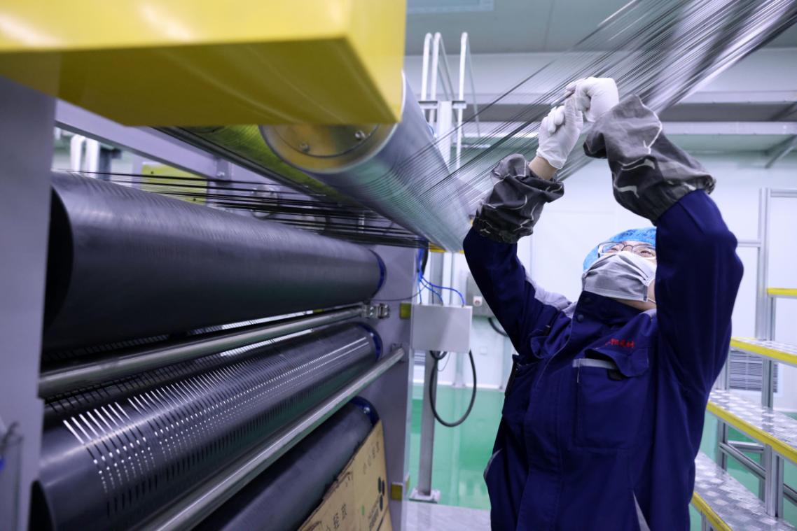 新春走基层｜中国日报看山西：中国碳纤维生产线实现规模化量产
